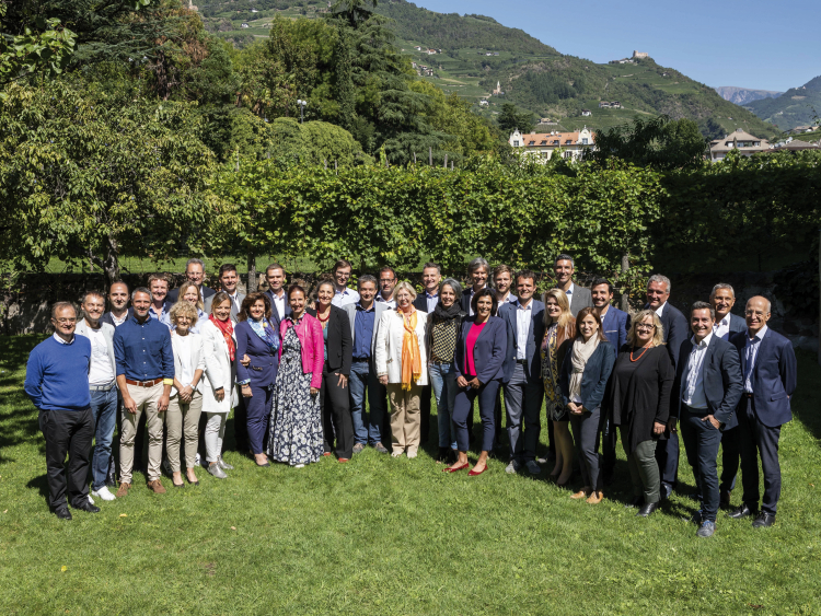 Hohe Ansprüche: 33 der 35 Kandidaten präsentierten sich am Montag im Schloss Maretsch für das Team Köllensperger. Einer ließ sich entschuldigen, der letzte wird noch bekannt gegeben. Team Köllensperger
