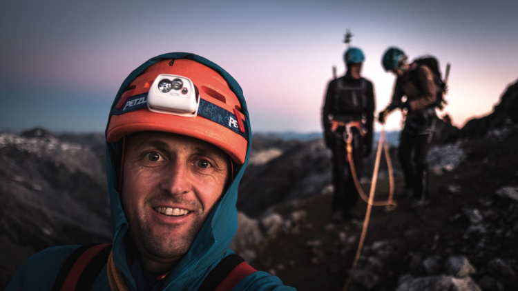 Pauli Trenkwalder mit Klienten am Ortler