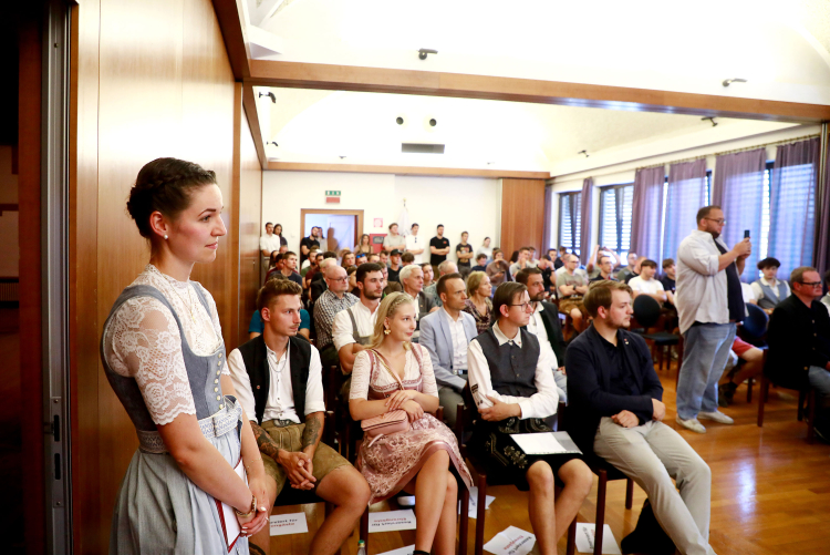 Melanie Mair führte durch den Nachmittag – und wurde als Landesjugendsprecherin wiedergewählt.