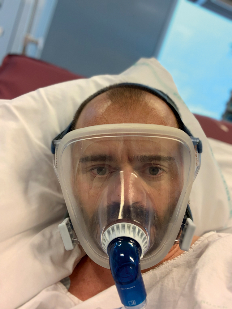 Daniel Bedin mit Sauerstoffmaske: „Ich dachte, diesmal wird es eng,
diesmal könntest du den Kampf verlieren.“ Daniel Bedin
