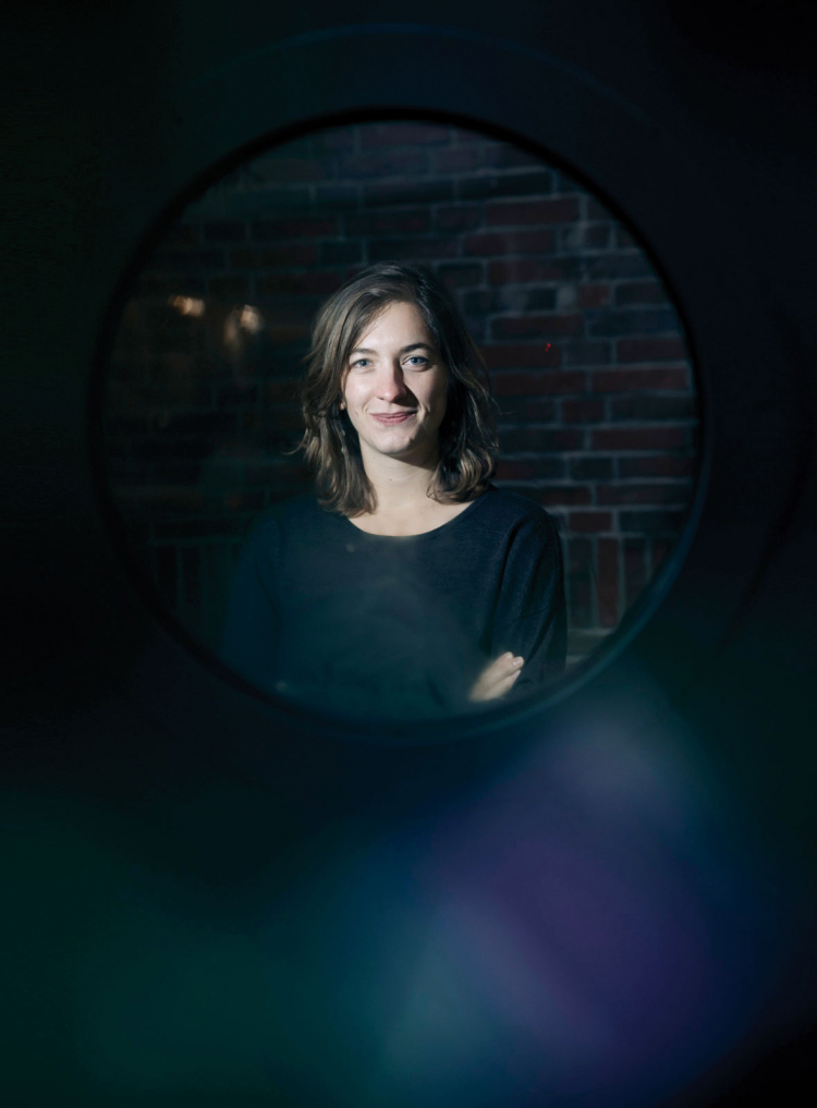Ruth Fulterer, 27, stammt aus Bozen und arbeitet seit Beginn dieses Jahres im
Auslandsressort der Neuen Zürcher Zeitung. Ruth Fulterer