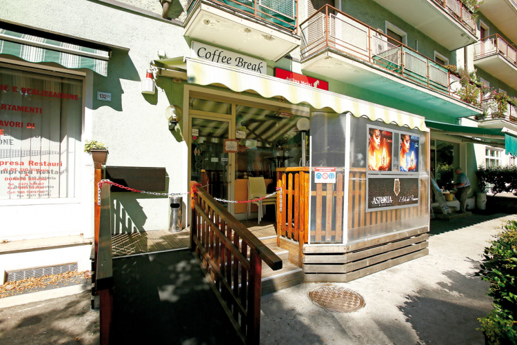 Die Bar „Coffee Break“ in der Bozner Reschenstraße