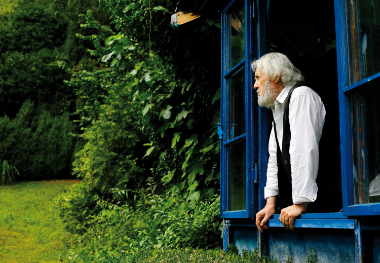 Luis Stefan Stecher in seinen Pavillon