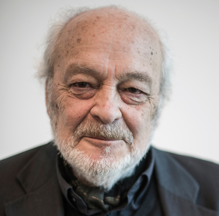 Gianni Pettena wurde vor 77 Jahren in Bozen geboren und ging nach Florenz, um Archiktekt zu werden. Gebaut hat er nie, doch seine Ideen sind in die Architektur eingeflossen: „Mir ging es nie darum, etwas zu tun, was mit hohem Einsatz von Kapital verbunden ist.“ Gianni Pettena