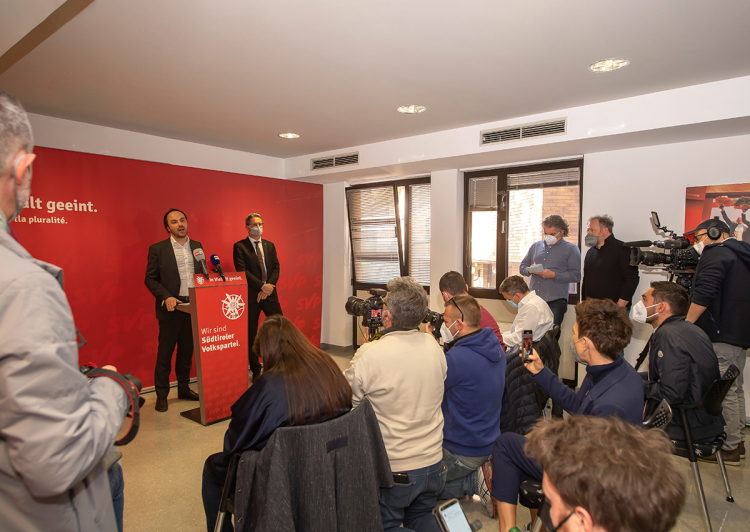 Pressekonferenz am Montag im Parteisitz der SVP in Bozen