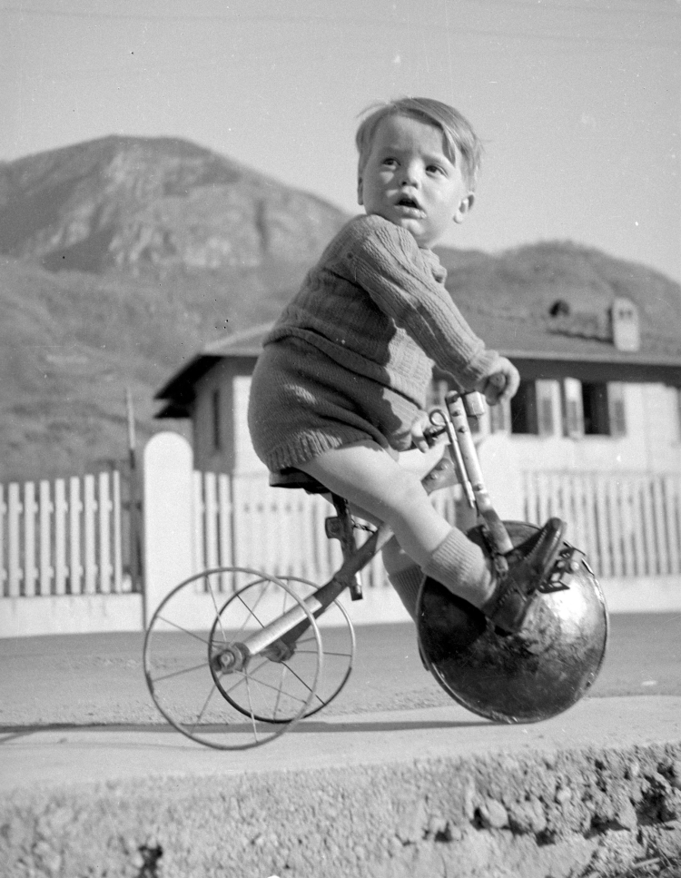 “Sisto Sisti – Microcosmo Sinigo”.
Le foto dello stabilimento chimico e del
villaggio aziendale della Montecatini in mostra a Bologna fino al 14 dicembre.