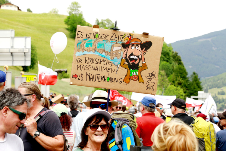 Bei der Demo am 30. Mai wurden noch härtere Maßnahmen gegen den Brenner-Transit gefordert. Jetzt könnte das Gegenteil kommen. Demo