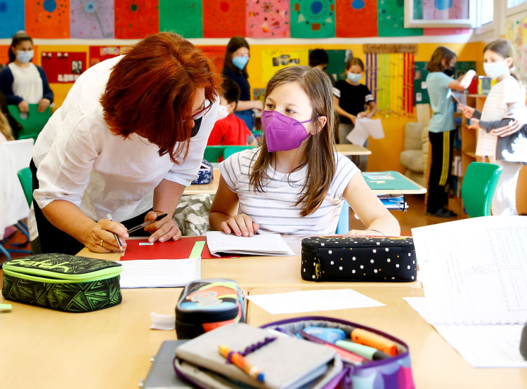 Homeschooling, Masketragen, Abstand halten: Viele haben nicht mehr so richtig Lust, das Corona-Thema aufzuwärmen. Aber eine Nachbesinnung ist wichtig.