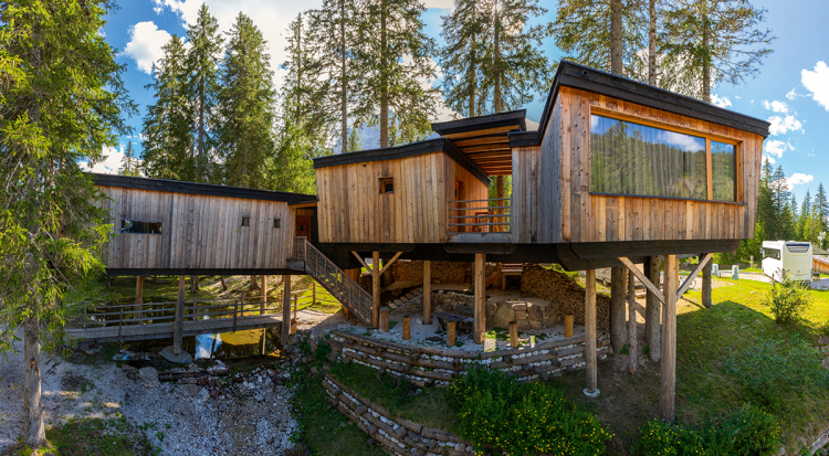 Baumhäuser im Caravan Park Sexten