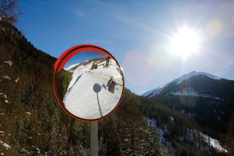 Im Schnee: ff-Fotograf Alexander Alber war drei Tage in Langtaufers unterwegs. In seiner Fotodokumentation zeigt er, welche Spuren der Schnee
hinterlassen hat. Alexander Alber
