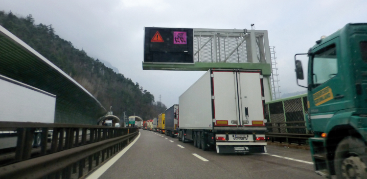 Stau auf Autobahn