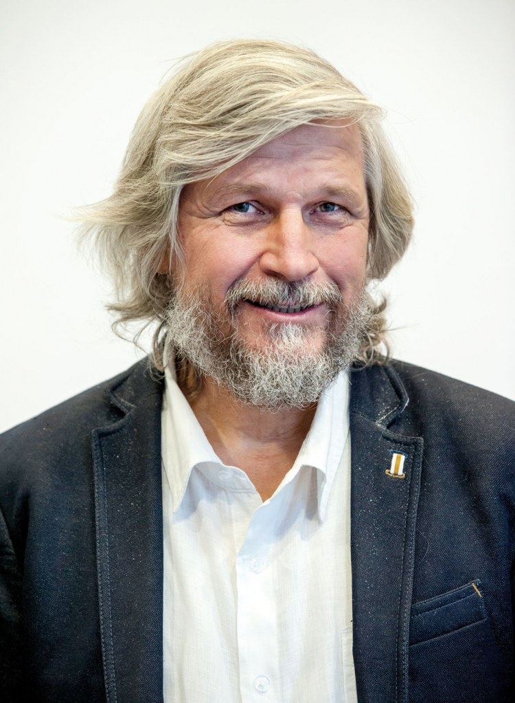 „Ich wäre gern für einen Tag ein Adler im Sommer über den Dolomiten.“ Rudi Dalai