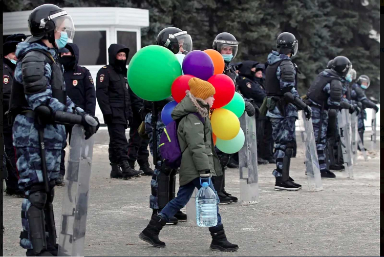 Demonstration für ein anderes Russland: Macht man es sich nicht zu einfach, vom bequemen Sessel aus zu kritisieren? Demonstration