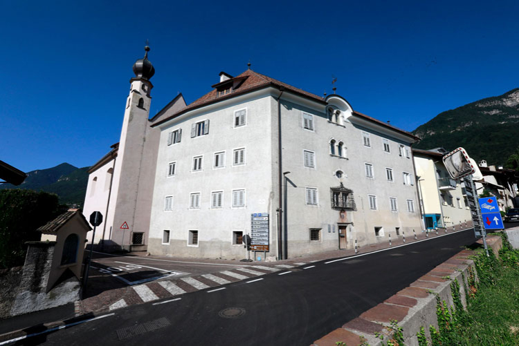 Nunmehr deutet alles darauf hin, dass die Gemeinde Kaltern das Tertiarkloster übernehmen wird.