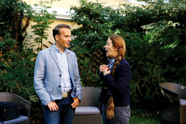 Sven Knoll mit Ziehmutter Eva Klotz