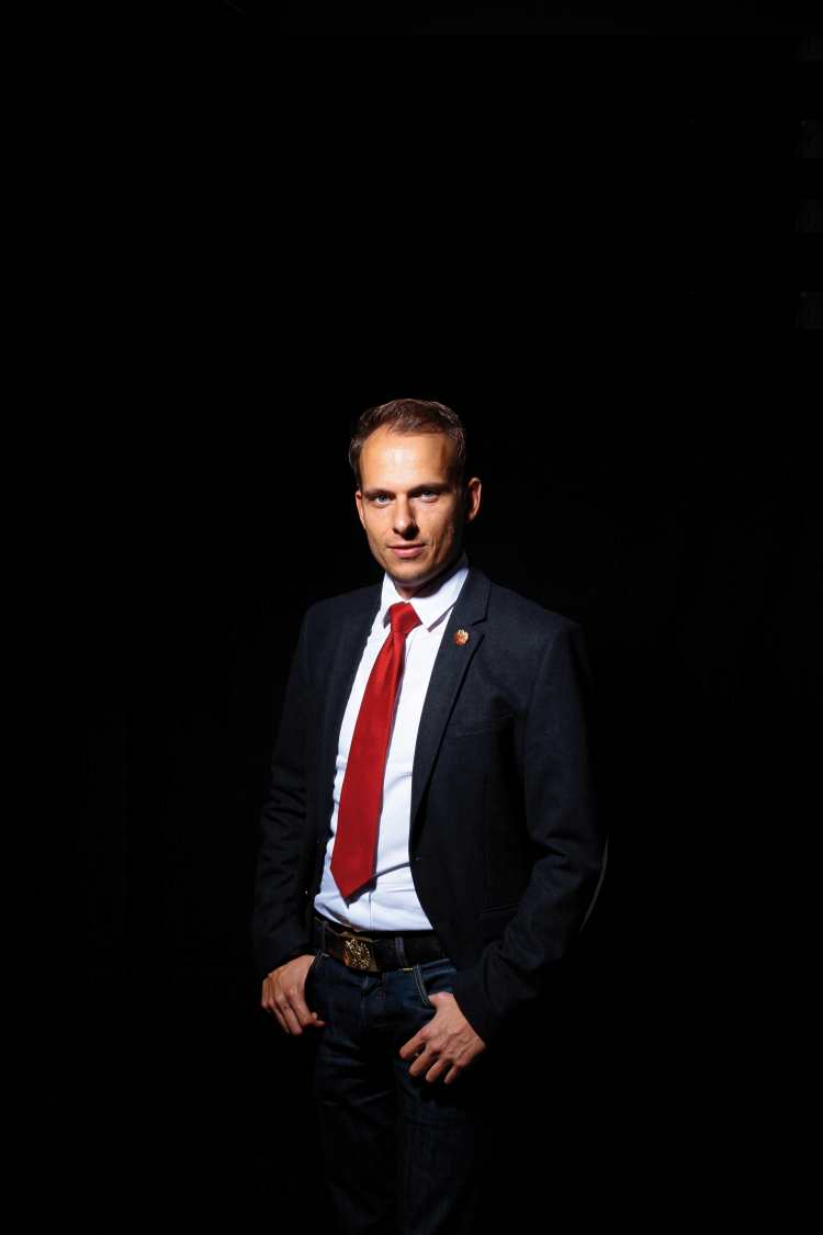 Sven Knoll