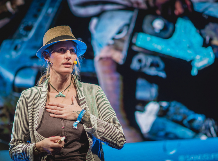 „Mein Wunsch an die Fee? Dass ich meinen Job als Aktivistin verliere, weil er nicht mehr nötig ist.“ Magdalena Gschnitzer