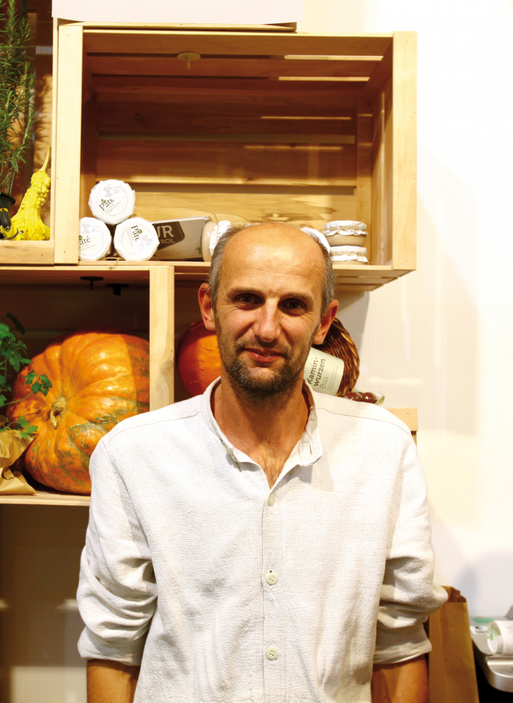 Michael  Oberhollenzer