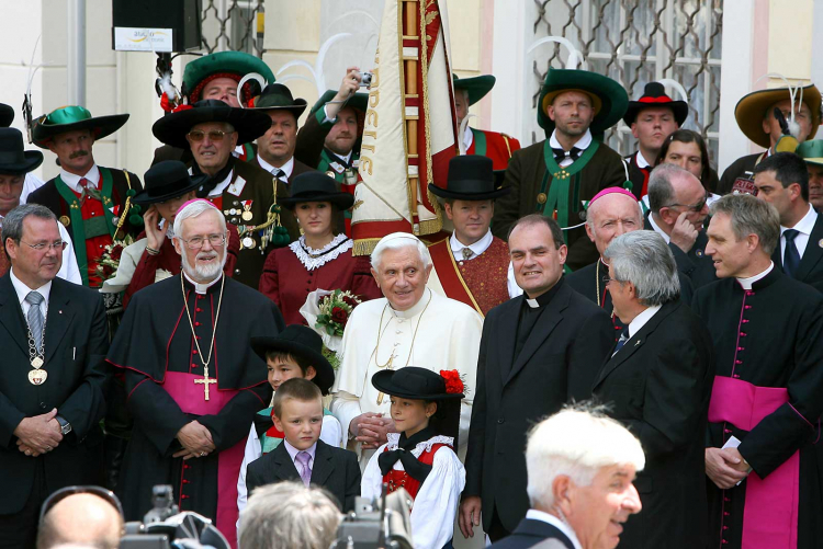 Benedikt XVI
