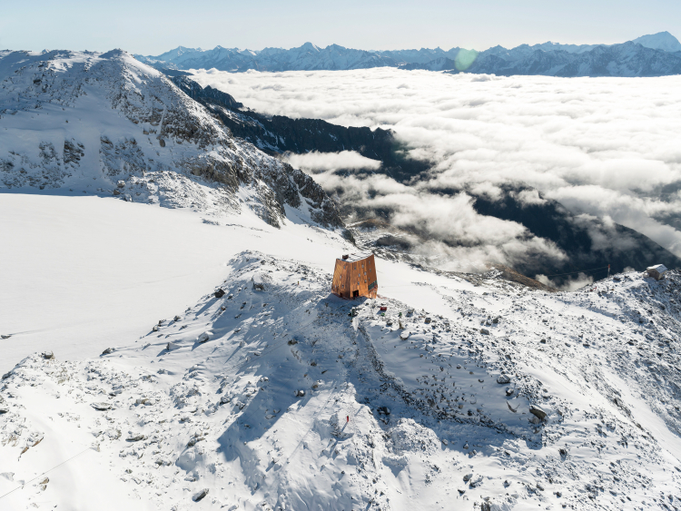 Schwarzensteinhütte