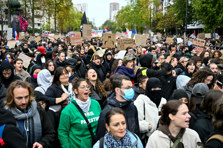 Protest für bessere Schulen und gegen die Teuerung in Paris: Am 24. Oktober waren dort 70.000 Sicherheitskräfte im Einsatz.