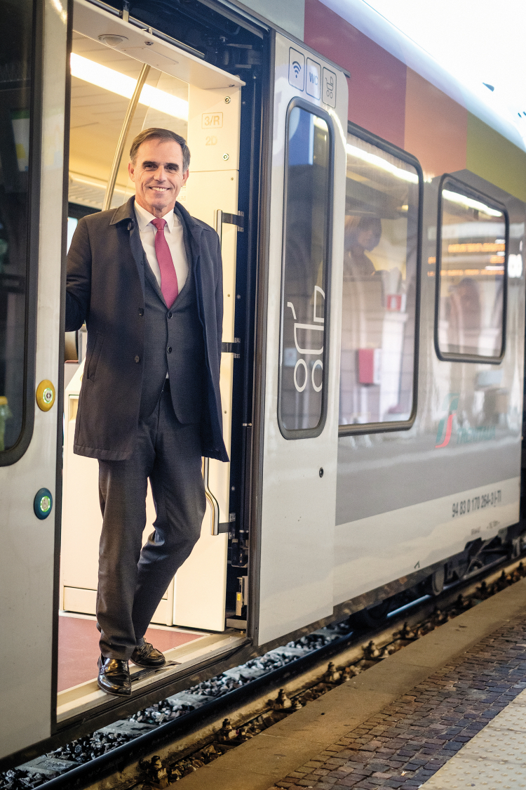 Mit der Vinschger Bahn in die Politik gekommen: Richard Theiner in der Vinschger Bahn. Richard Theiner