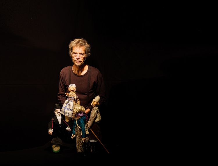 Gernot Nagelschmied und seine Puppen
