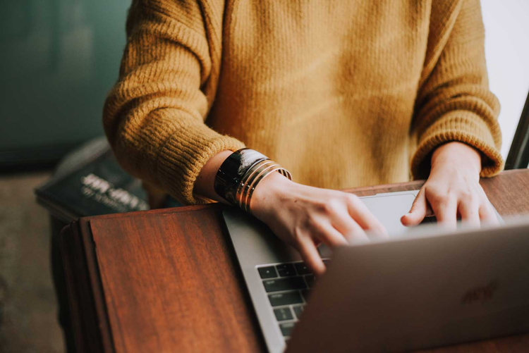 Die neuen digitalen Lernmöglichkeiten haben den Zugang zu Weiterbildung vereinfacht.