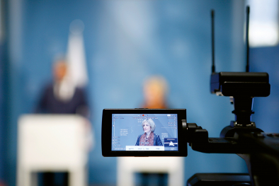 Im Studio des Fernsehsenders Video 33