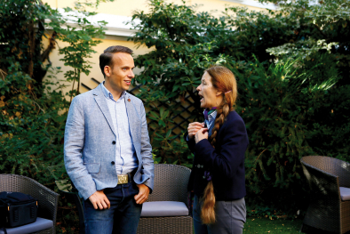 Sven Knoll mit Ziehmutter Eva Klotz