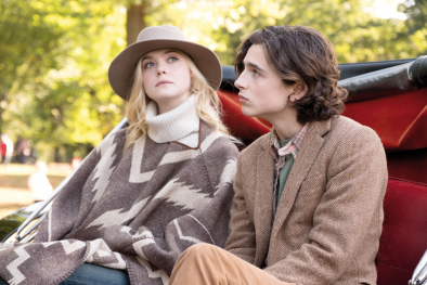 Das Leben in der Blase ist fad, und dann kommt ein alternder Regisseur: Elle Fanning und Timotée Chalamet. 