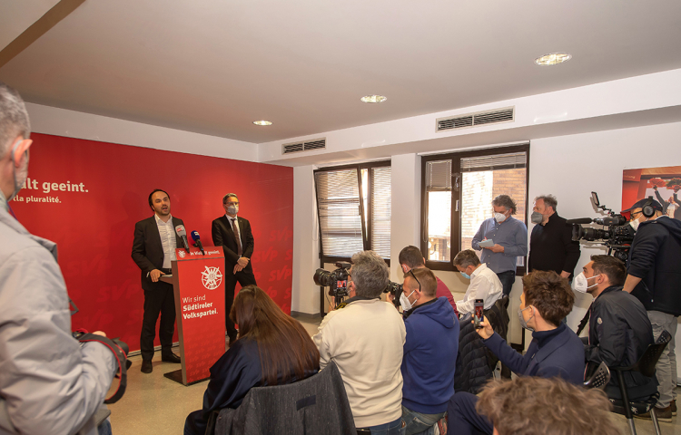 Pressekonferenz am Montag im Parteisitz der SVP in Bozen